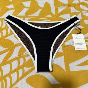BNWT Acacia Parker Bottoms